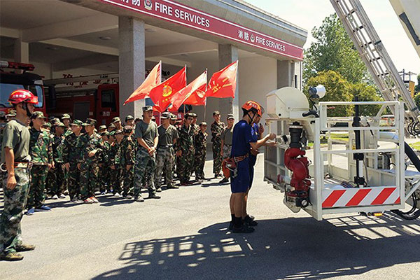 江西上饒八一軍事夏令營(yíng)