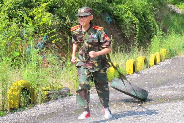 江西上饒八一軍事夏令營(yíng)