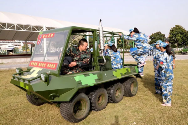 江蘇雛鷹國(guó)防軍事夏令營(yíng)