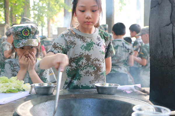 上海西點軍訓(xùn)活動